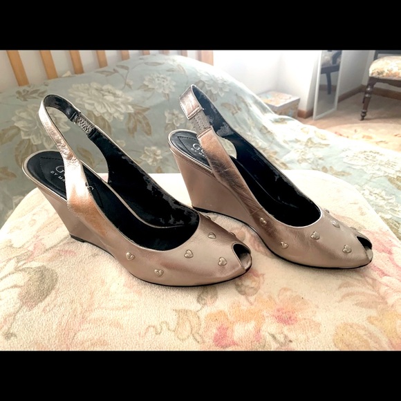 Guess dusted bronze sling back wedge - Picture 1 of 4